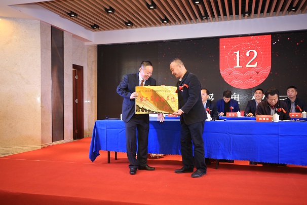 熱烈祝賀湖北昌利董事長(cháng)龍其準當選為鄂州市金剛石工具行業(yè)協(xié)會(huì )第二屆會(huì )長(cháng)