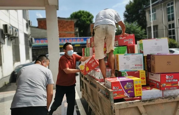 鄂州市金剛石工具行業(yè)協(xié)會(huì )慰問(wèn)抗疫一線(xiàn)