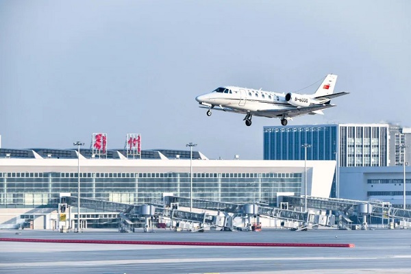 鄂州金剛石人組團從鄂州花湖機場(chǎng)直飛廈門(mén)參加第23屆廈門(mén)國際石材展